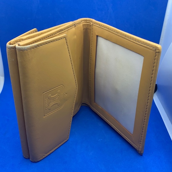 Céline
Macadam Compact In Mustard/Brown Coated Canvas Wallet - Picture 2 of 12